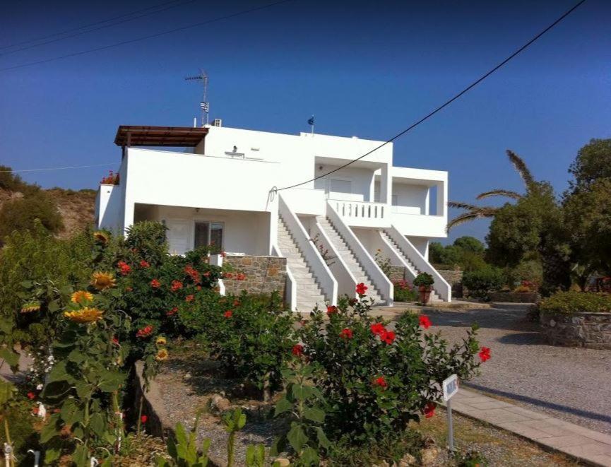 קיוטארי Tselios Apartments & Studios מראה חיצוני תמונה